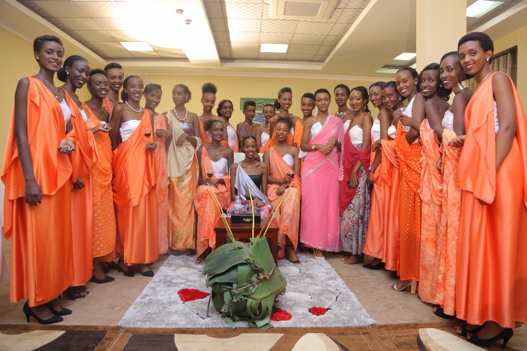 MissRwandaDotRW's tweet photo. Imihigo is about seeing how Miss Rwanda can be an event with impact especially in provinces, where the respective finalists can do something positive in their communities. #MissRwanda2018 https://t.co/n1nMwZf0jV