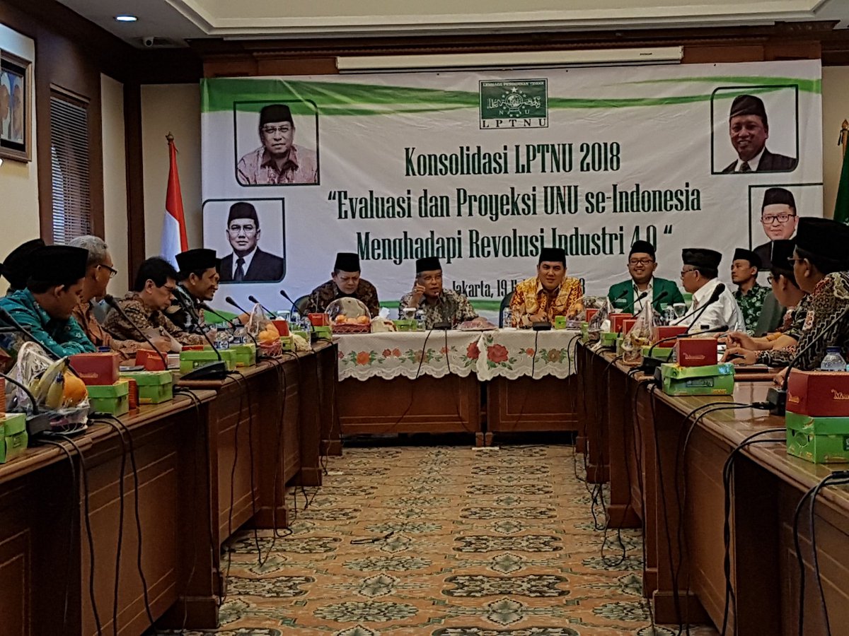 Konsolidasi <a href="/PP_LPTNU/">PP LPTNU</a>. 2018, di Gedung PBNU Lt 5. Nampak Ketum PBNU Kiai <a href="/saidaqil/">Said Aqil Siroj</a> Waketum dan Rektor @UNUSIA_ Prof Maksum Machfoedz, Sekjen <a href="/Helmy_Faishal_Z/">Ahmad Helmy Faishal Zaini</a> dan Sekretaris PPLPTNU <a href="/lukmanulkhakim/">Lukmanul Khakim</a>