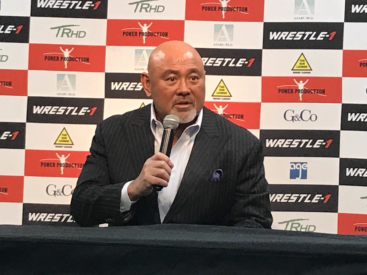 ムーンサルトは見納め。武藤敬司が両膝を人工関節にする。