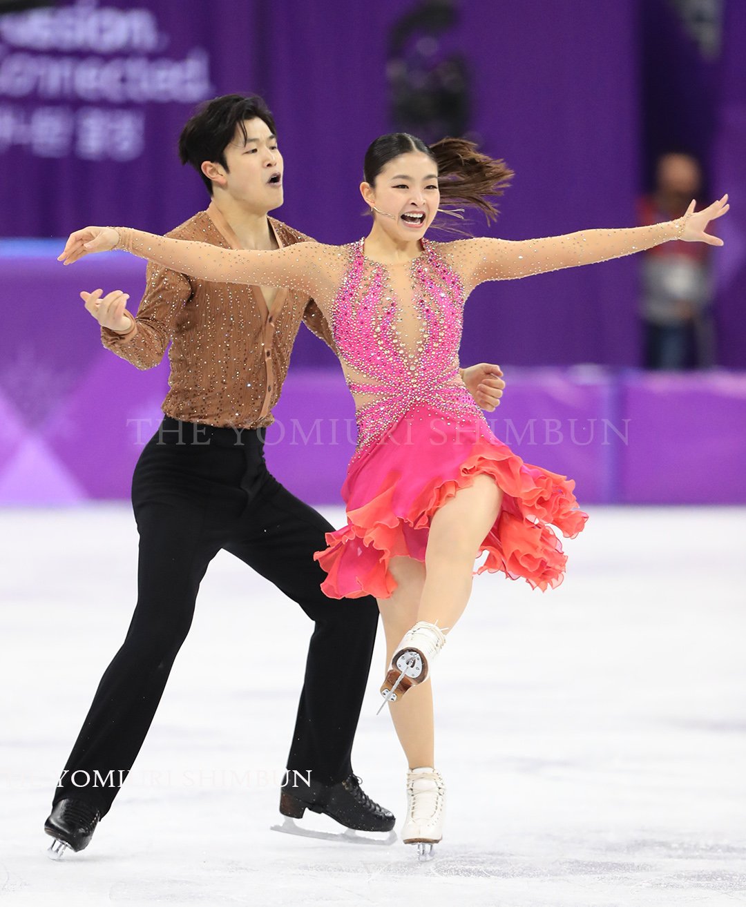読売新聞写真部 フィギュアスケート アイスダンス ショートダンスで演技をする 米国 のマイア シブタニ アレックス シブタニ組 19日 竹田津敦史撮影 T Co Gmmbfttoro Twitter