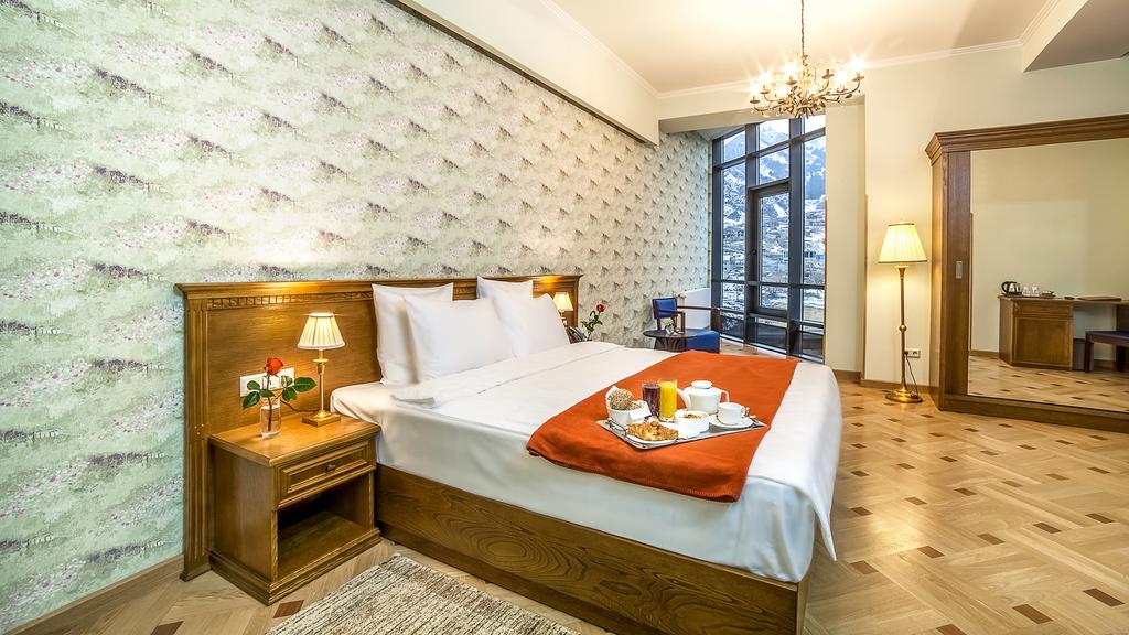 WorldGate5's tweet image. Amazing destination of Georgia,Kazbegi -Hotel Porta Caucasia Kazbegi 4*
470 $ PER PERSON IN CASE OF 2 ADULTS
410 $ PER PERSON IN CASE OF 3 ADULTS
2 Nights-Kazbegi-BB;/ 3 nights-Tbillisi-BB; Dolabaruri Hotel 4*
Price valid until March 2018
holidays@wgtravels.com /+995 555 22 24 93