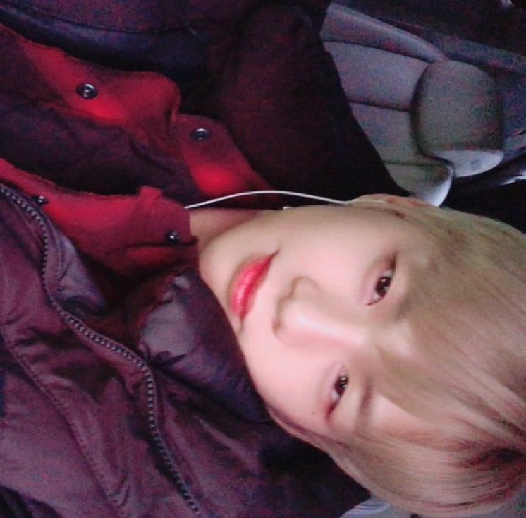 Daniel_erin_'s tweet photo. 이리보고 저리봐도..
상하반전해도..
스켈레톤타고 쑥 지나가다 봐도
너는 개존잘!! https://t.co/Gq18KB7yMV