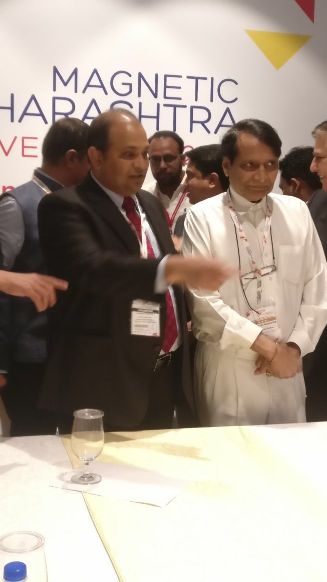 Union Commerce &amp; Industries Minister Shri Suresh Prabhu with Mr Pramod Agarwal, Chairman , GJEPC at the signing of MoU for Jewellery Park at Magnetic Maharashtra, Mumbai