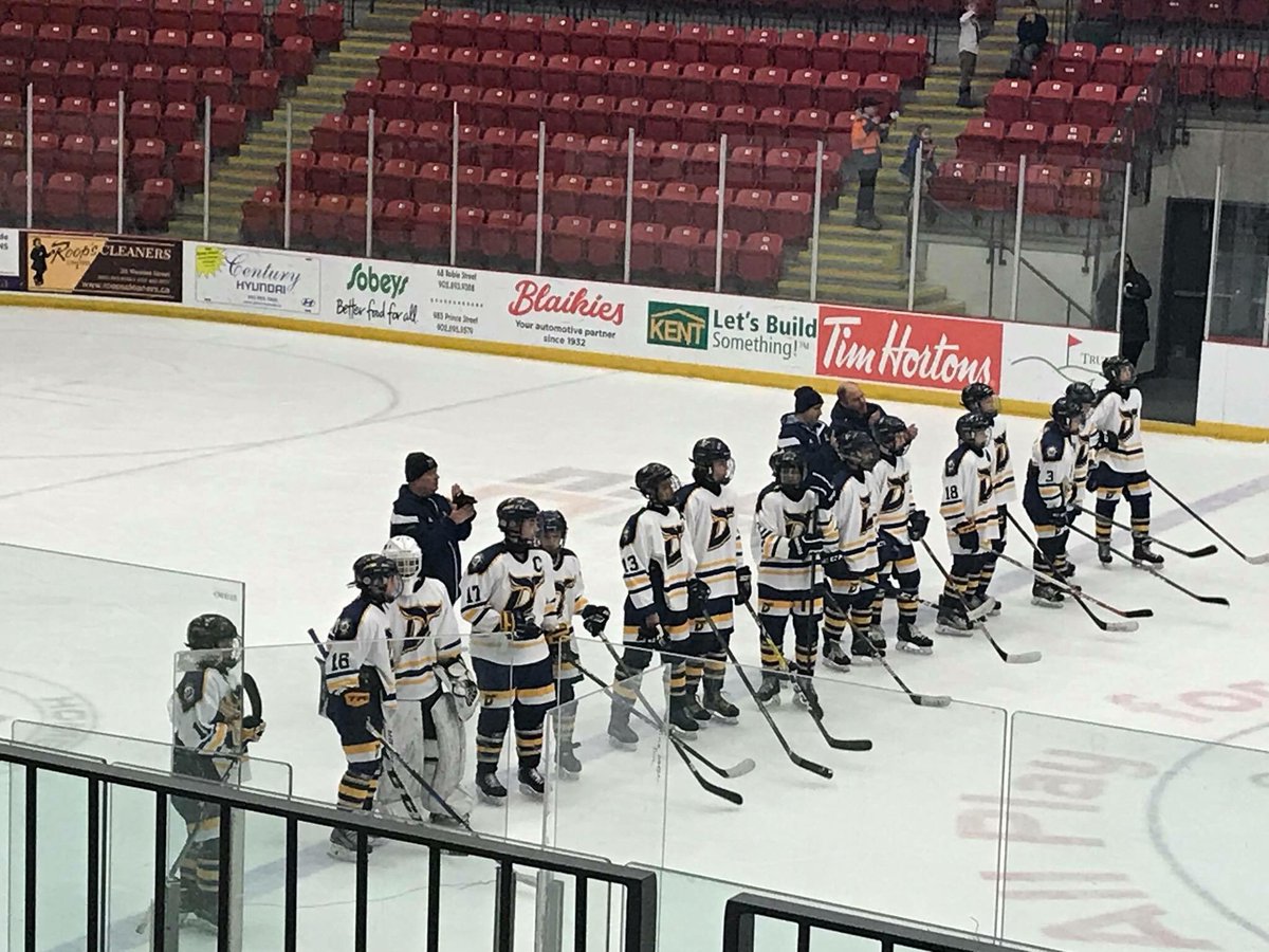 dwmhamarketing's tweet photo. Wishing good luck to our Dartmouth Whalers Bantam B Team who just won 3-1 over East Hants in the semi finals and is heading into the championship game at 12pm today Vs Cole Harbour. Go Whalers Go!
#WhalersProud #BantamB #ChampionshipGame 
🐳🥅🏒🥇🐳 https://t.co/lOMwu39J60
