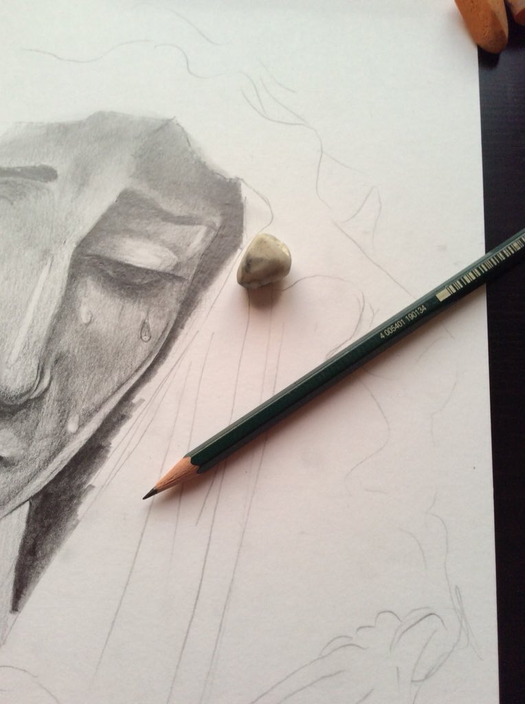 JavierMateos_'s tweet photo. De esta forma siempre gusta empezar el lunes #dibujo #retrato #grafito #Remedios https://t.co/Ob0U8ZMo4R