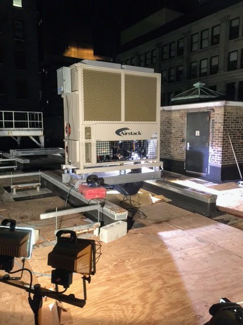 donnellymech's tweet photo. Friday Nights Are For Rigging! #DonnellyHVAC #DonnellyInNYC #CoolingNYC #HVACConstruction https://t.co/NxzjukvzmL