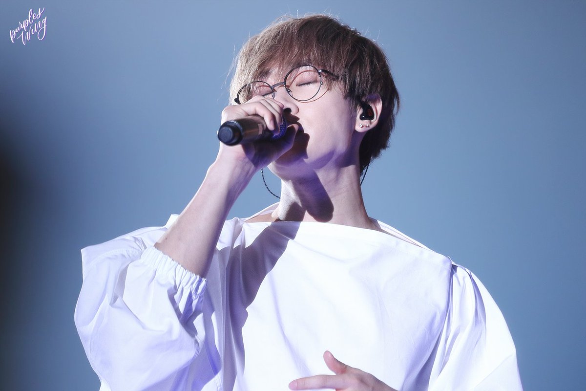 purpleSWing's tweet photo. ~ 1o Feb 2o18 #SuperShow7inHK #Eunhyuk @AllRiseSilver  -1 https://t.co/9QypdBduYz