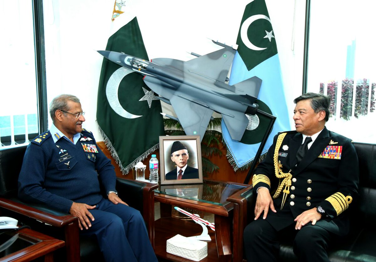 tldm_rasmi's tweet photo. Making his rounds, TS @mykamarul also called on Air Chief Marshal Sohail Aman, @AirForceOfPak's Chief of the Air Staff
#DefenceDiplomacy 
#PerkasaPerwira https://t.co/s3CjAXIo53