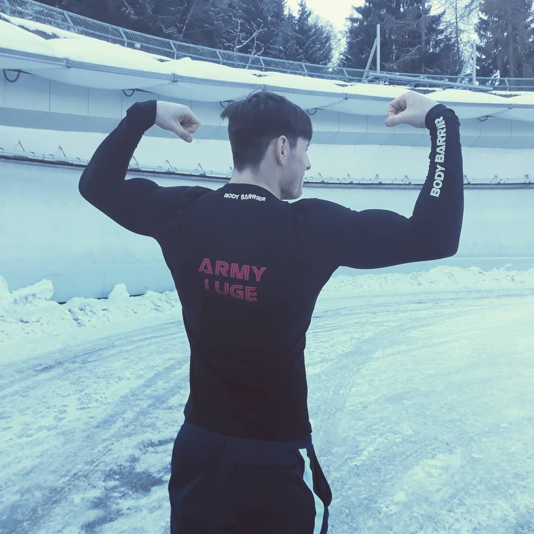 ArmyLuge's tweet photo. First day sliding in our new kit! Thank you @BodyBarrier  #britisharmy #madeingb #britisharmyluge #lugelove https://t.co/YxgSeyYjCJ