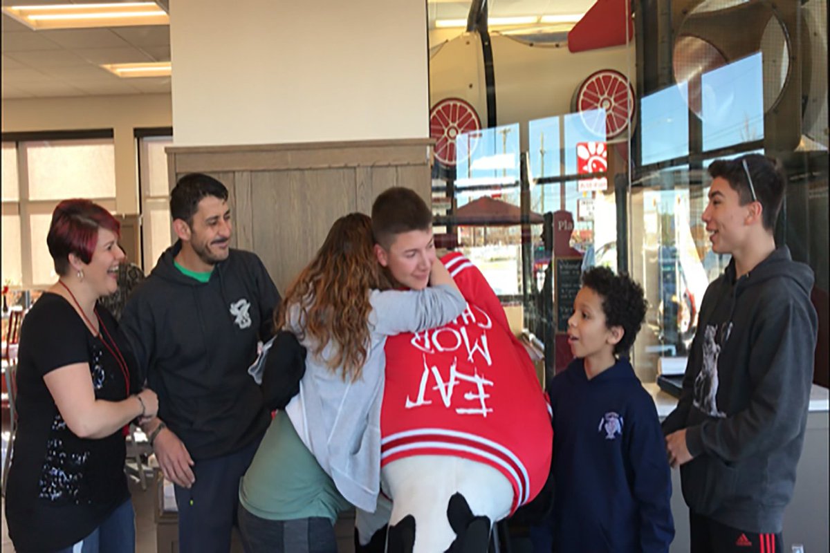 The story behind the moment that went viral.
thechickenwire.chick-fil-a.com/Lifestyle/Sold…