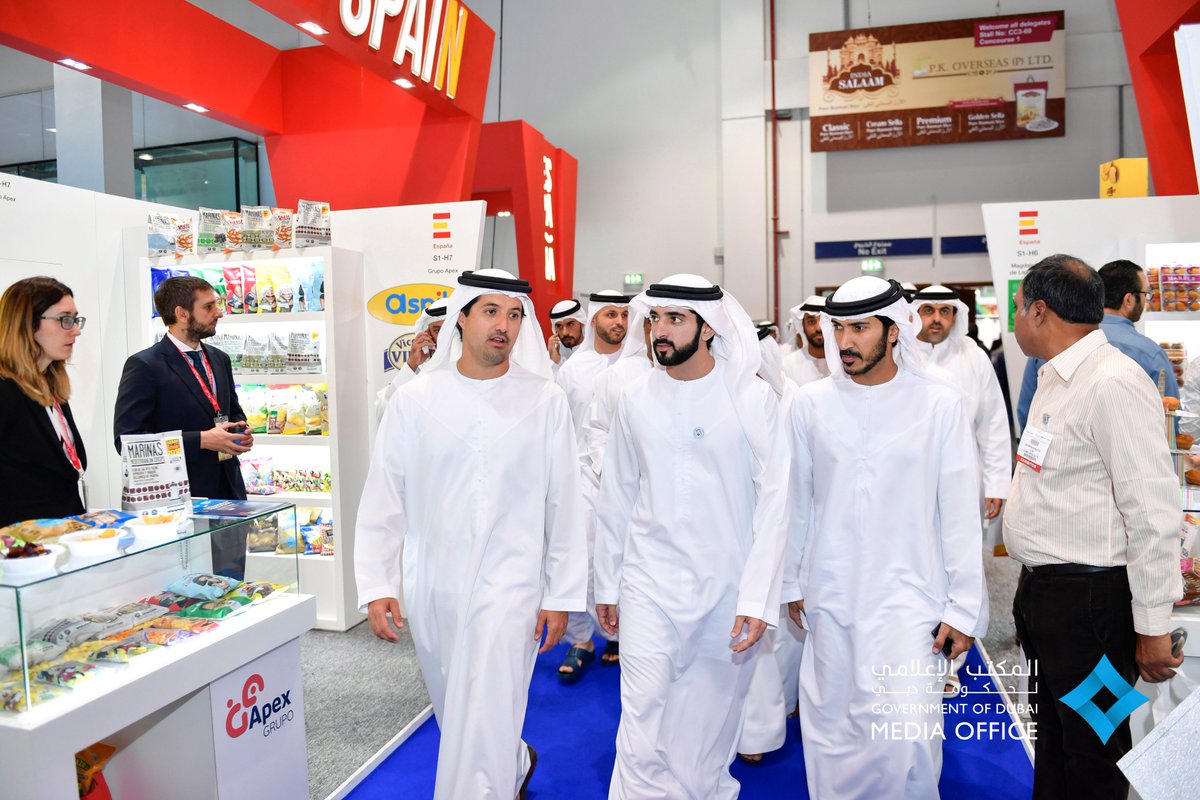DXBMediaOffice's tweet photo. News: @HamdanMohammed visits @Gulfood 2018
https://t.co/kPB5pZWbwq

#Dubai https://t.co/b0H9W1pOkF