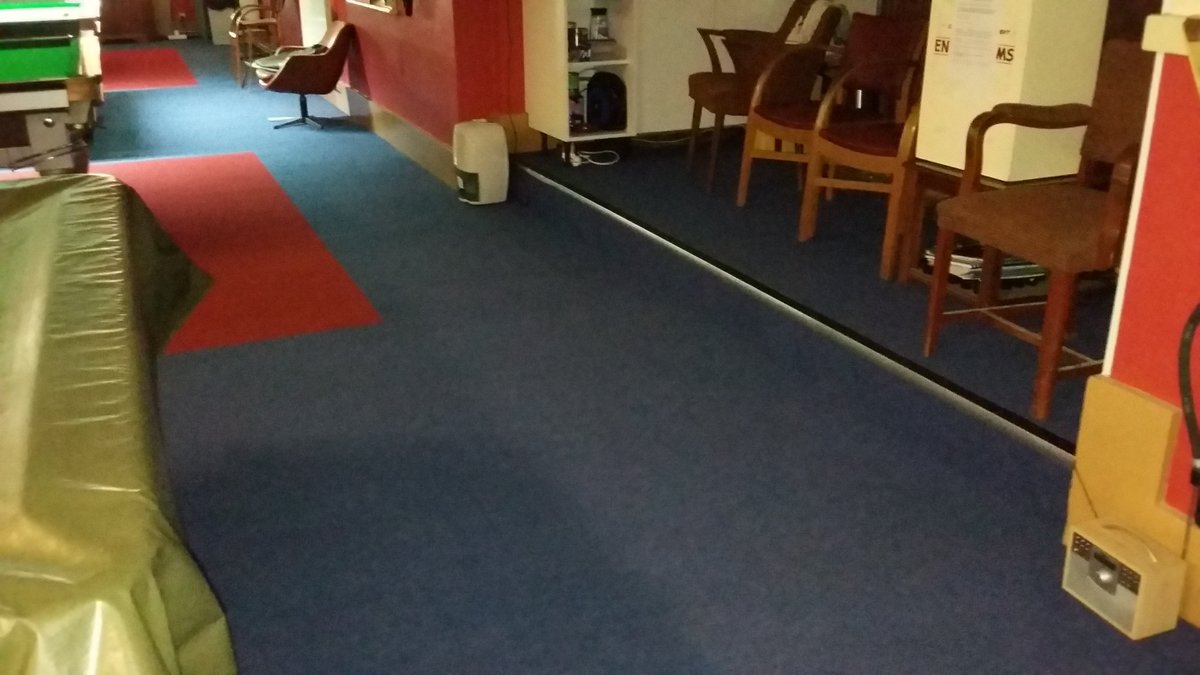 aftfloor's tweet photo. Fitted into a snooker room in two colours for a more dramatic effect Typhoon carpet in Blue and Crimson from @CarpetNFlooring #Snooker #redesign #carpet https://t.co/gBcyCOczXC