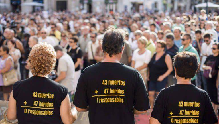 Nuestro total apoyo a la causa digna de la Asociación de Víctimas del Accidente de Metro  (<a href="/avm3j/">ASOC.VICT. METRO 3J</a>)

La Audiencia de València ordena hoy reabrir de nuevo el caso
 valenciaplaza.com/la-audiencia-d… via <a href="/valenciaplaza/">Valencia Plaza</a>