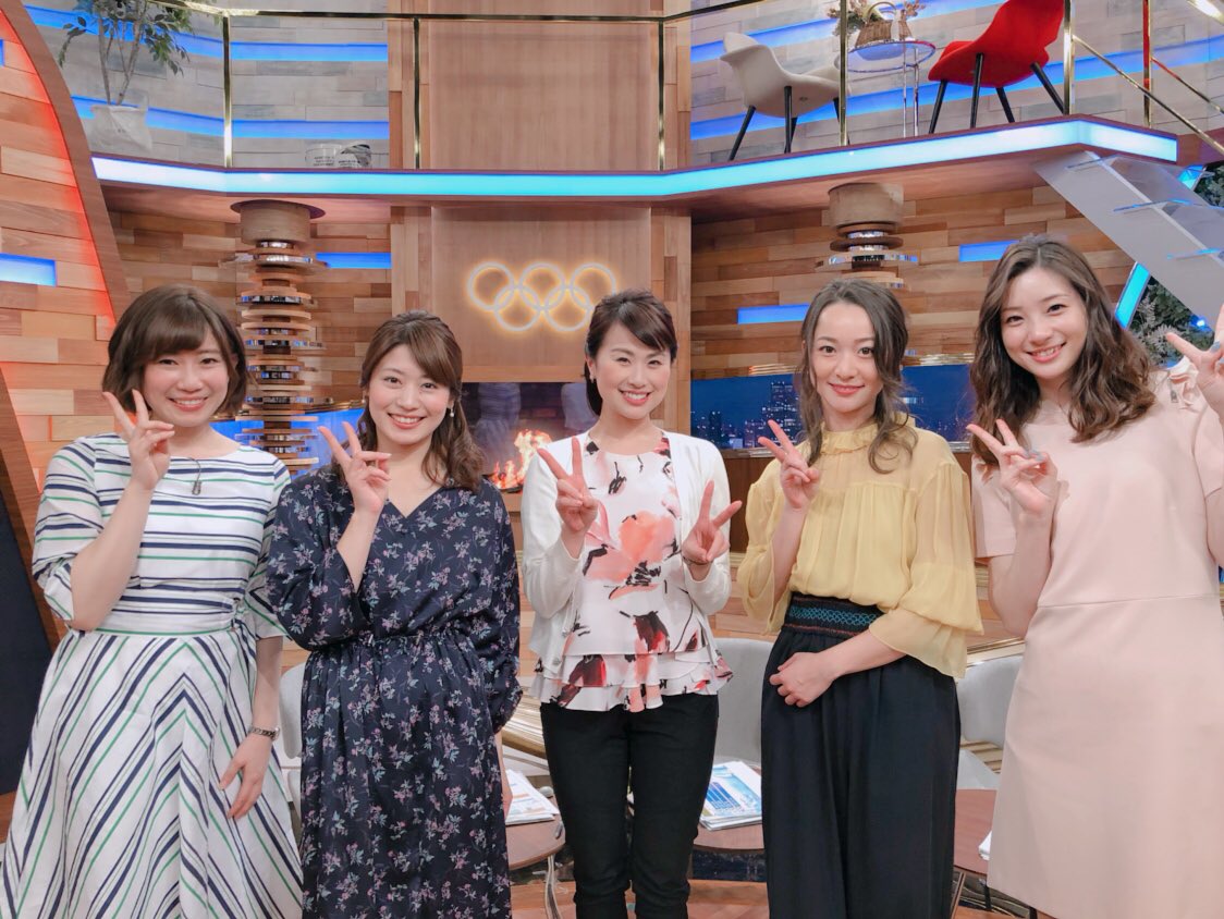 今日はチーム女子で番組をお届けしました 左から 橋詰アナ 市川美余さん 太田由希奈さん 岩垂かれんさん 私 番組中 日本メダル第1号でもある モーグルの原大智選手にも電話出演していただき 素敵な番組になりました 明日からも頑張ってお伝えしていきます