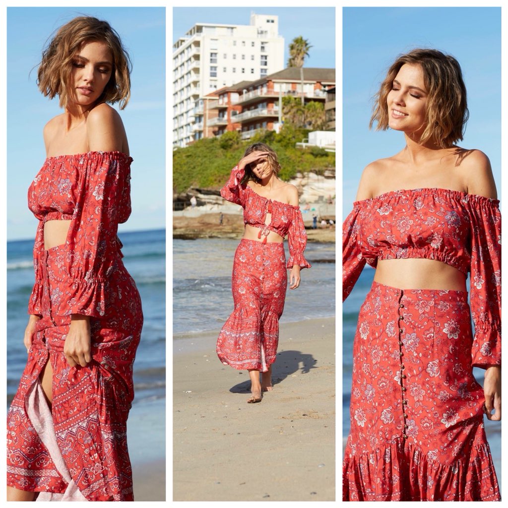 LunacyBoutique's tweet photo. New in! Last one! #newin #dontmissit #lastone #springsummer #summerclothes #beachbabe #beachwear #croppedtop #gypsychild #gypsybeach #beachy #maxiskirt #onpoint #croptop #matchymatch #twinset #minkpink #womensfashion #fashionbabe #fashionblog #beachblog #styleblog #fashionstyle https://t.co/Auw2vHV2lS