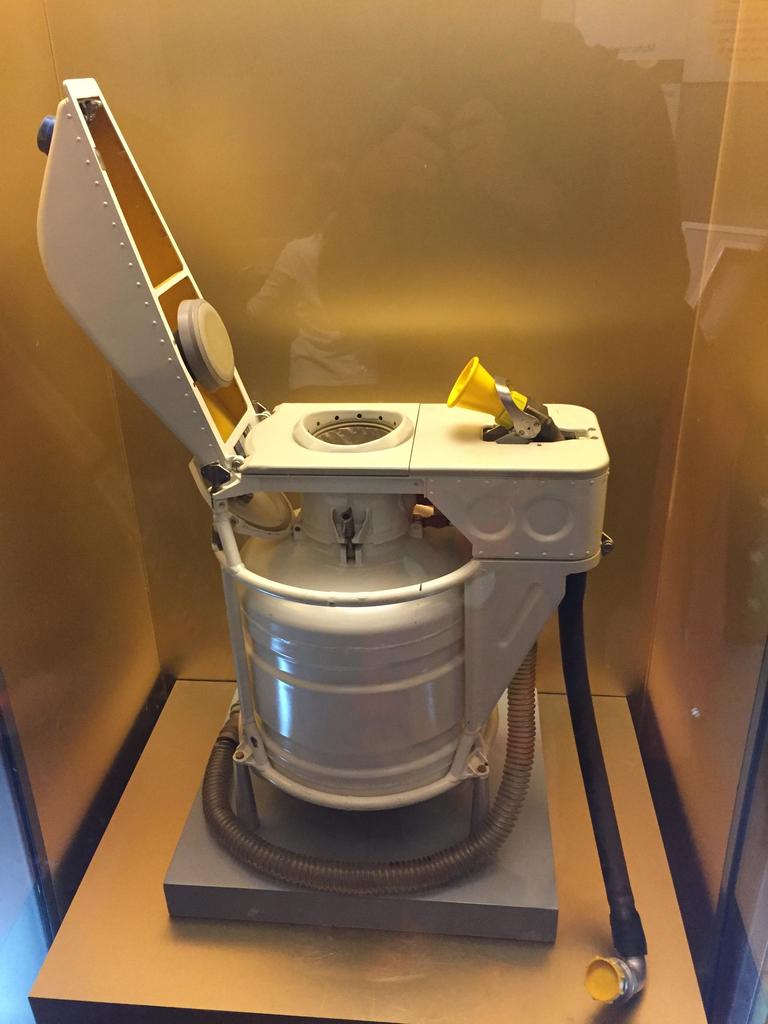Space Toilet