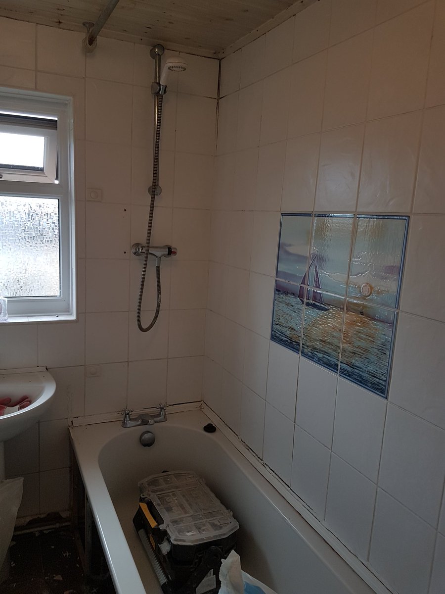 ADTPropDev1's tweet image. 1st day of new bathroom re-fit