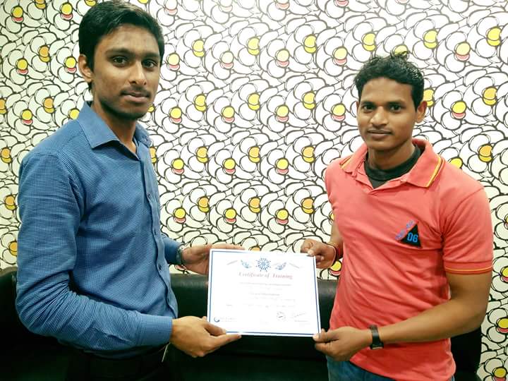 GNKing_Official's tweet photo. Mr. #Ajay_Kumar_Gupta Recently Completed CCNA Routing and Switching  Training at #Global_Network_King

#Congratulations to him on successfully completing the training and we wish him all the best for the career ahead.

#Best #Cisco #CCNA #CCNP #CCIETraining #Varanasi #India https://t.co/SpZrrOzXei