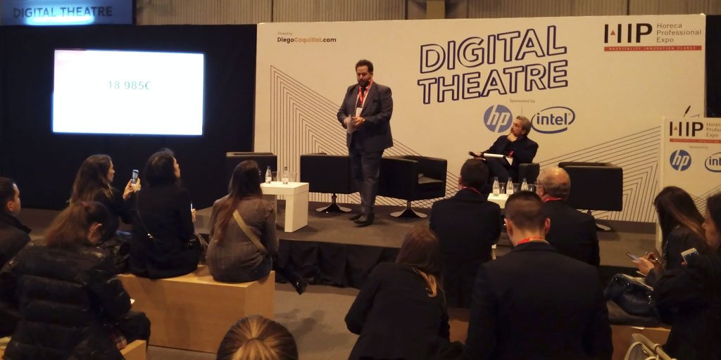 diegocoquillat's tweet photo. Turno para @juanjoseface y su taller “Cómo conseguir reservas en Facebook”, en #Hip2018 @expohip @feriademadrid continua el #Teatrodigital sobre #TransformaciónDigital #HORECA https://t.co/cP0XZ6qSui