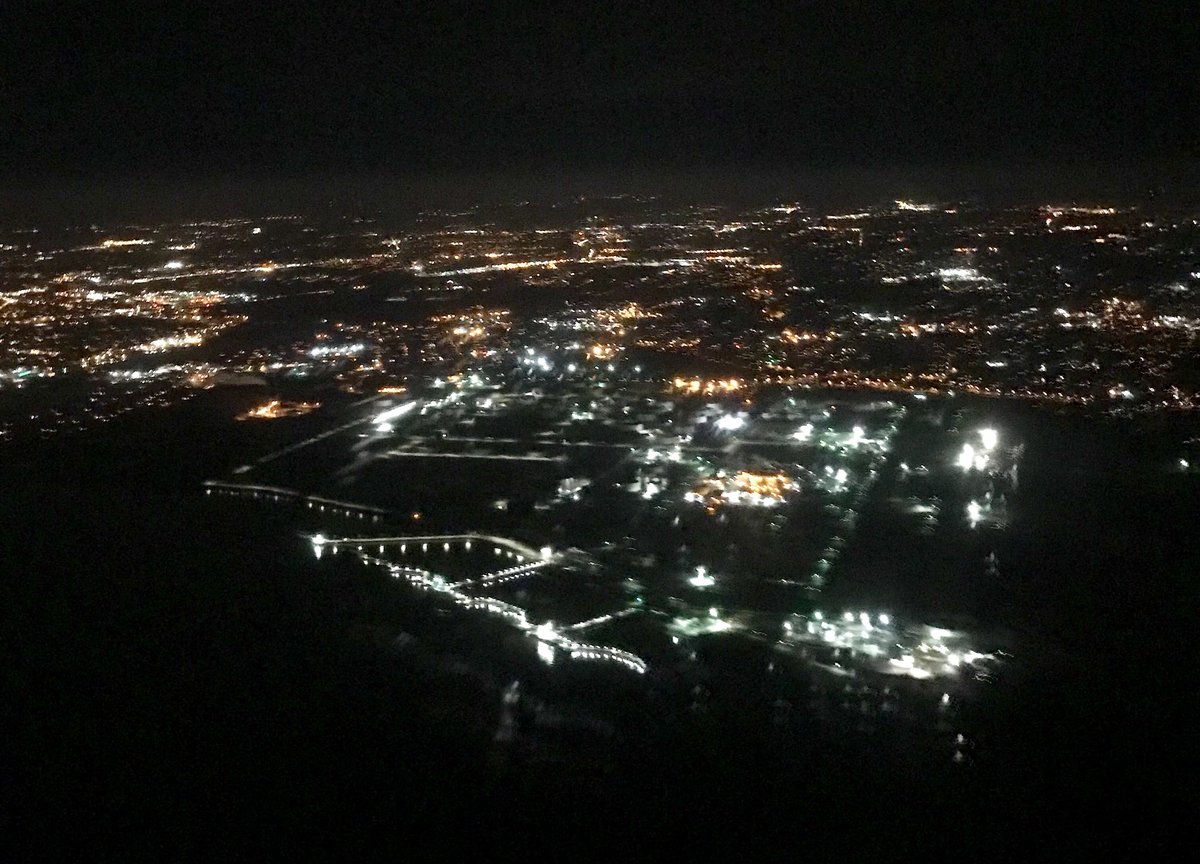 PaulBoris_'s tweet image. Old habits die hard - remember getting to my seat in the #Manufacturing plant by 5am (after walk-around) - all these years and only the views / locations changed.  Exciting week ahead with great thought leaders driving the #FutureOf #AugmentedWorkforce #AugmentedHumanity #IIoP