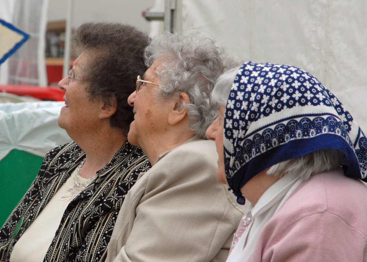 BevanFoundation's tweet photo. Did you know, the population of people aged 65 and over in Wales is expected to grow by 36.6% by 2041 - @AgeAllianceWal explores how we can best support our aging population #LongevityDay https://t.co/M58FK2ASIb https://t.co/LR8pdi8AOr