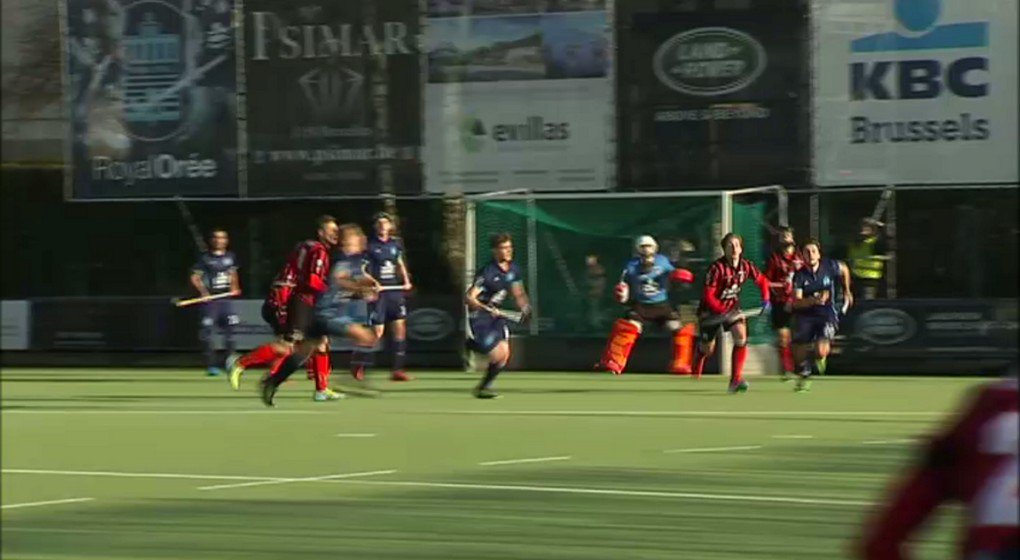 #Hockey L'Orée et le <a href="/DaringMolenbeek/">Daring Molenbeek DH</a> se quittent dos à dos (vidéo) bx1.be/sport/hockey-g…