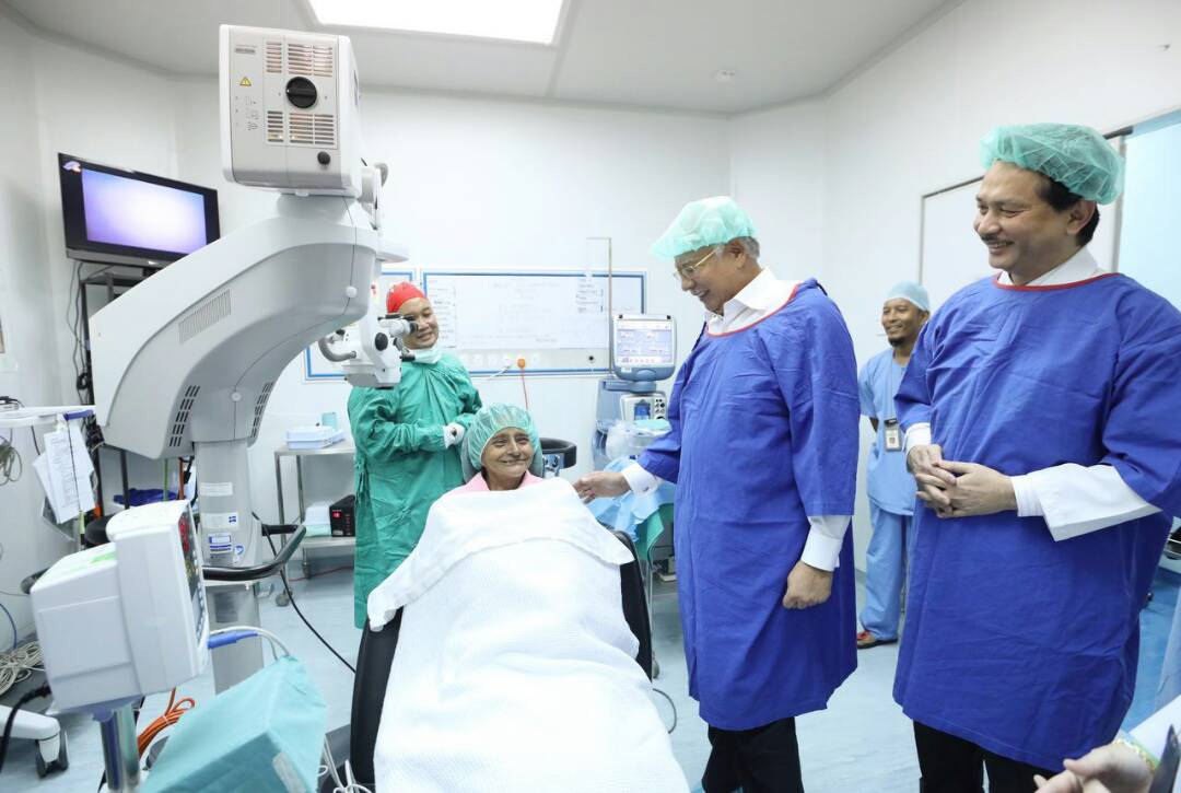 Mohd Najib Tun Razak En Twitter Singgah Melawat Pusat Pembedahan Katarak Maiwp Di Jalan Ipoh Hari Ini Pusat Pertama Seumpamanya Di Malaysia Sekarang Pesakit Tak Perlu Bersesak Waktu Menunggu Jauh Lebih Singkat