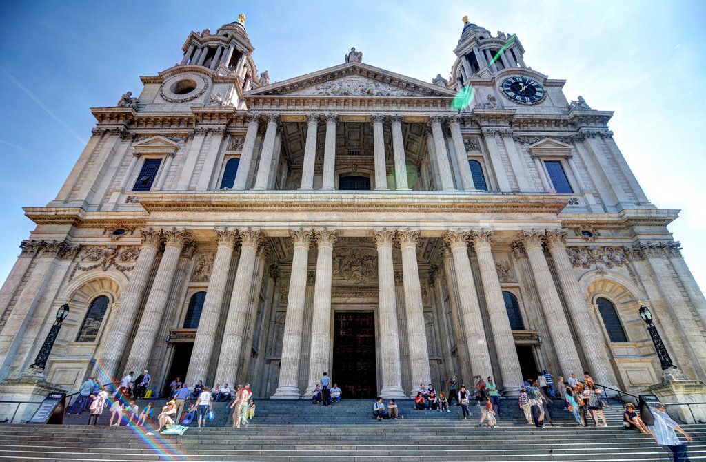 LDNExplorerPass's tweet photo. Did you know, the iconic "Feed the Birds" scene in Mary Poppins was filmed on the steps outside @StPaulsLondon! https://t.co/dBBE2kStmf https://t.co/kBmd0YO5MG