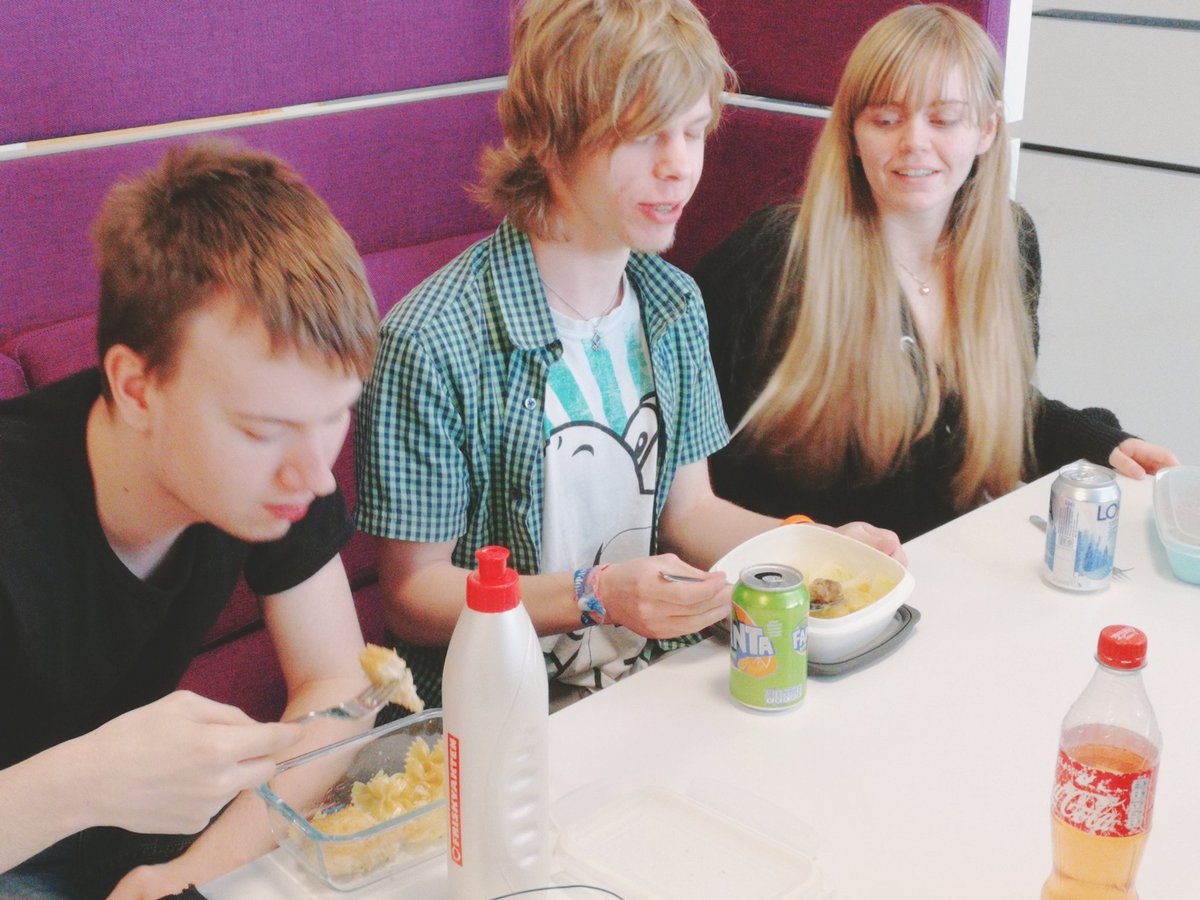 RESPECTSTUDIO1's tweet photo. Lunch hour! #respectstudio https://t.co/PBL91zabfh