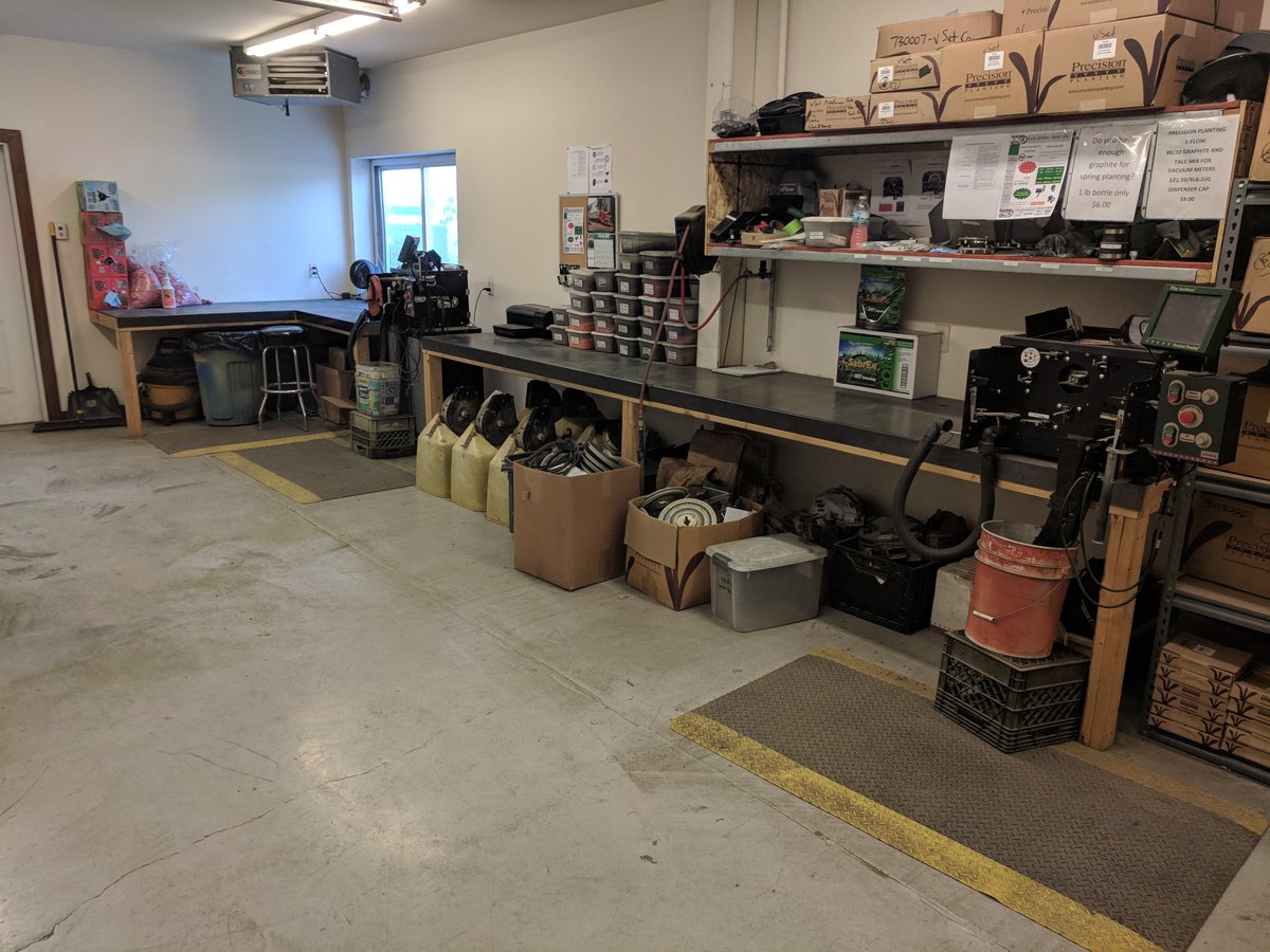 EagleValleyAg's tweet photo. Mark your Calender's! It's officially planter season at EVA. The shop is filling up, the meter room is ready, our first @precision_plant grower meeting of the year is March 1st, and don't miss one of our 20|20 monitor training's on March 13th or 14th. @PrecisionMike82 https://t.co/yzx8uRAVep