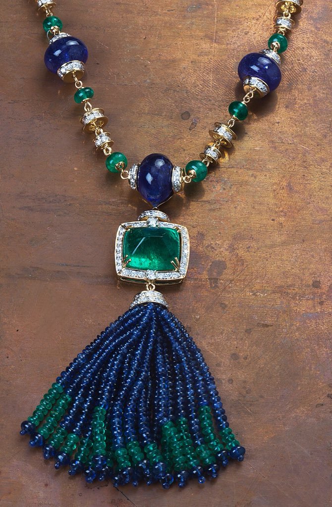 prernamakharia's tweet image. #DJWE: Beginning my journey with an exquisite #emerald #tazanite and diamond lariat set in 18kt gold! Apt for the woman who love gemstones!
Available at - #Exquisitefinejewels at #Aldarwish booth A9 #DJWE2018 from 21-26 Feb 
@VisitQatar @Deccqatar @QatarCalendar 
#StylePrer