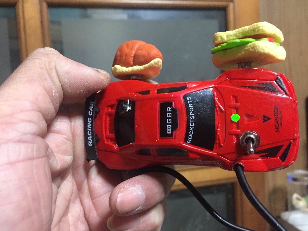 うがい手洗いfドアくん V Twitter ゲームボーイchiptuneとかアナログシンセ自作とか 1初代gbとクリアのナノループ 2gbをkorgのvolcaシリーズと同期 木製台自作 3改造済みパルスシンク付きの古いcasioミニキーボドと自作のスタンド 4自作ノイズシンセ 用ゲームパッド改造