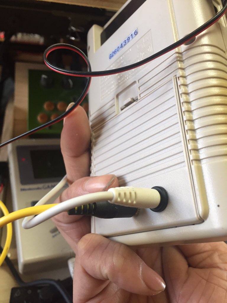 うがい手洗いfドアくん V Twitter ゲームボーイchiptuneとかアナログシンセ自作とか 1初代gbとクリアのナノループ 2gbをkorgのvolcaシリーズと同期 木製台自作 3改造済みパルスシンク付きの古いcasioミニキーボドと自作のスタンド 4自作ノイズシンセ 用ゲームパッド改造