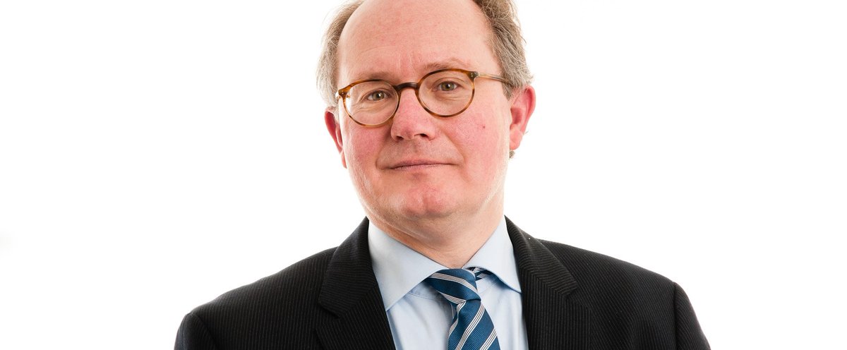 JoostSeijsener's tweet photo. Victor Bekkers van ESSB: " #werkdruk is soms ook synoniem voor andere problemen in de organisatie. Soms ervaren mensen onduidelijkheid in procedures, of hebben geen beeld van hun loopbaanperspectief." https://t.co/Yjqv3vtB3m https://t.co/VD4H327PCD