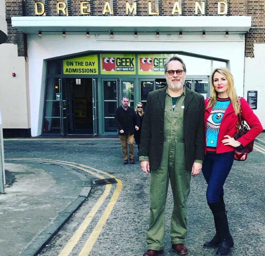 DreamlandMarg's tweet photo. Who saw Vic Reeves amongst the Stormtroopers and Pokemon at #GEEK2018?! ๐ https://t.co/9nCadU2k8o