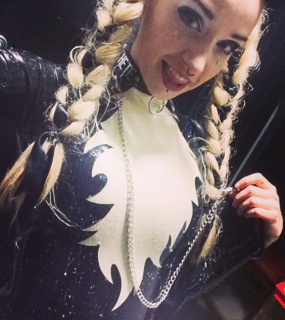 Whos your favourite? 
SWIPE..
Preshow clean nakey kitty or messy milky post show kitten.. .
Massive thanks to <a href="/invasionangels/">Invasion Angels</a> for having me this Saturday x 
.
Latex kitty by <a href="/ladylucielatex/">Lady Lucie</a> 🖤
.
.I KNOW IM VEGAN ITS VEGAN MILK.
:
#everybodyiknowdrinksmilk
#ifigureditout