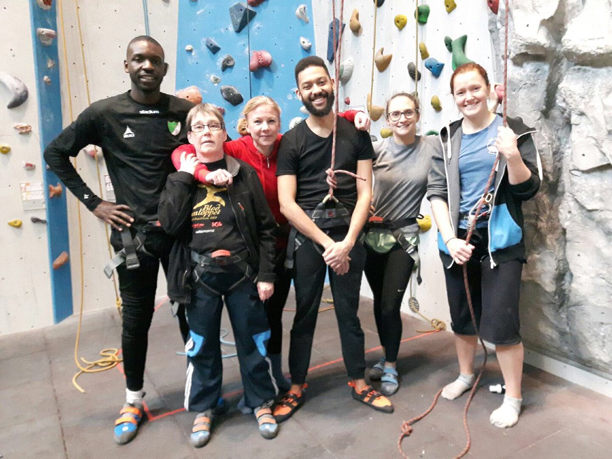 APT i hälsans tecken! Novas personal klättrar och siktar mot högre höjder.