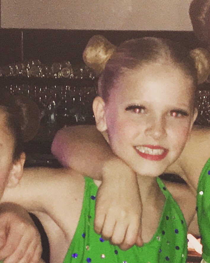 StacieNajac's tweet image. Happy birthday Avery Wilcox!!! Eat cake...🎂🎂🎂🎂🎂🎂🎂🎂🎂🎂 #DUCREW #happybirthday