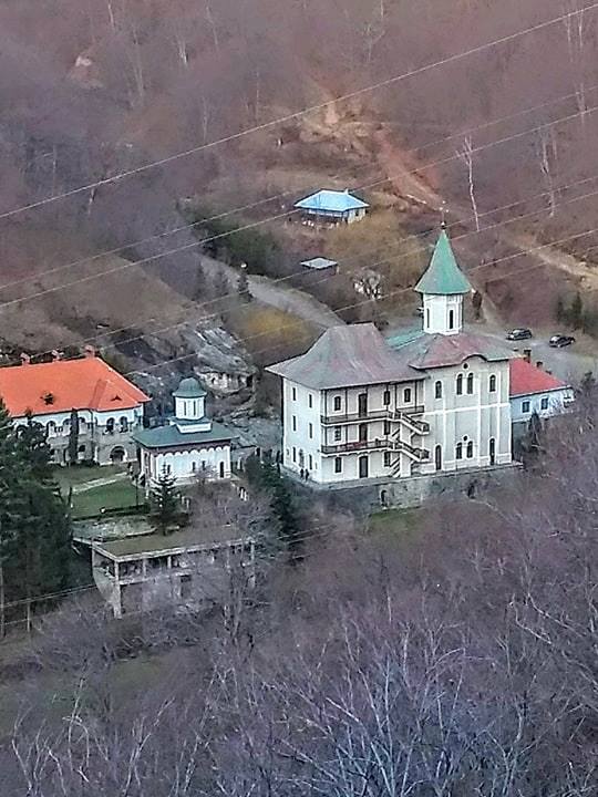 CniptValcea's tweet photo. Turnu Monastery
🙏⛰️⛪ #CNIPTVâlcea #Turnu #MunteleTeofil
Foto: Marian Cheran https://t.co/oH0GV4TAh7