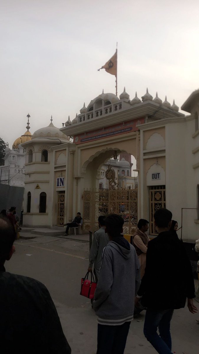 Always a serene experience when we come to Gurudwara 
Dera Sahib 'Panjvin Patshahi' to pay our obedience.

We are blessed to have been here so many times in our life.  

#DarshanKaroJi #Sikhs #Sikh #SikhGurdwaras #DeraSahib #GuruArjunDevji #GurudwaraDeraSahib