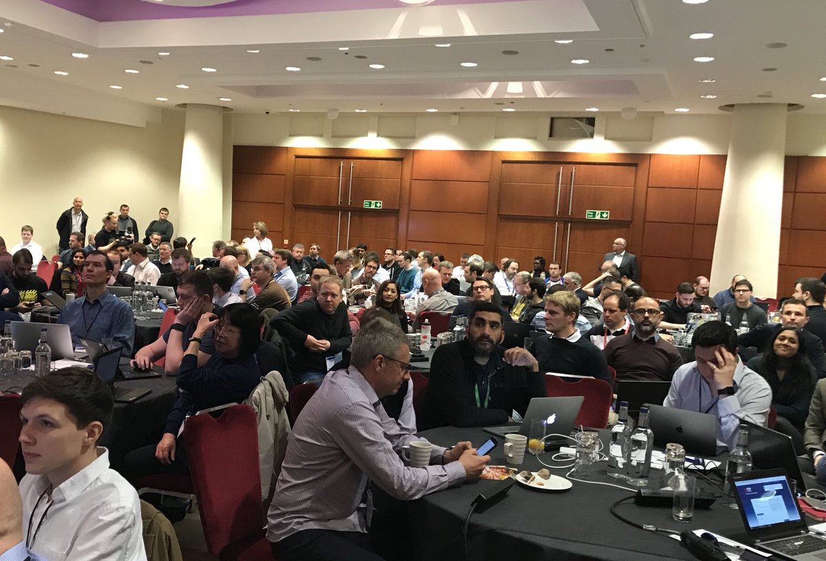 LINX_Network's tweet photo. Absolutely packed room for the start of #LINX100 at @ParkPlazaHotels Victoria https://t.co/9GKue5IUHH