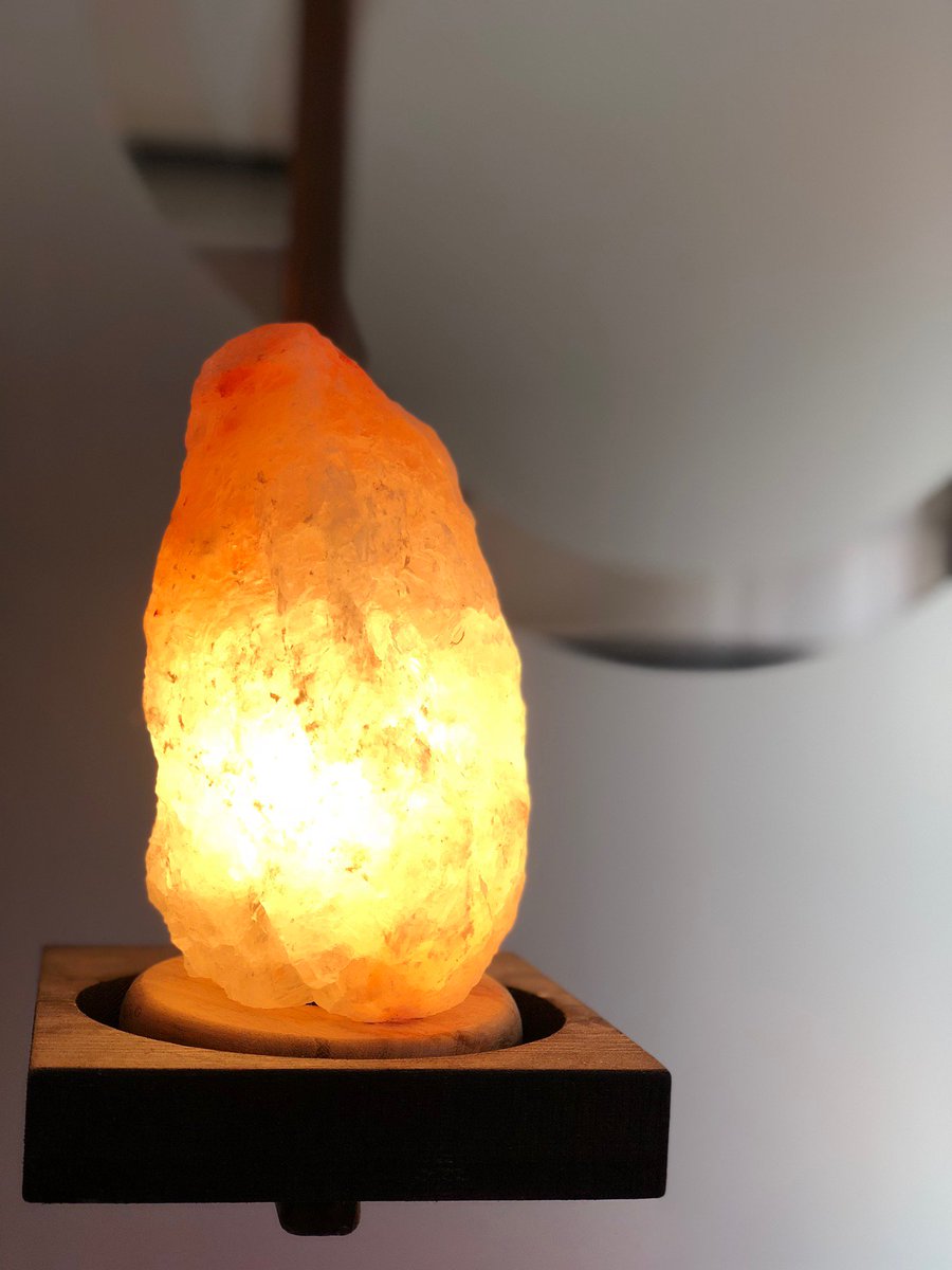 BluecrowTeam's tweet photo. Find Your Calm with Re:Mind Studio.
Glowing Himalayan salt lamps which cleanse the air of contaminants.
#BespokeByBlueCrow #ReMindStudio #Meditate @remindstudio #meditationlondon #MeditationStudio @evening.standard #Interiors #RealInteriors #Carpentry #Health @Oliver_Heath https://t.co/XZuroSRDC9
