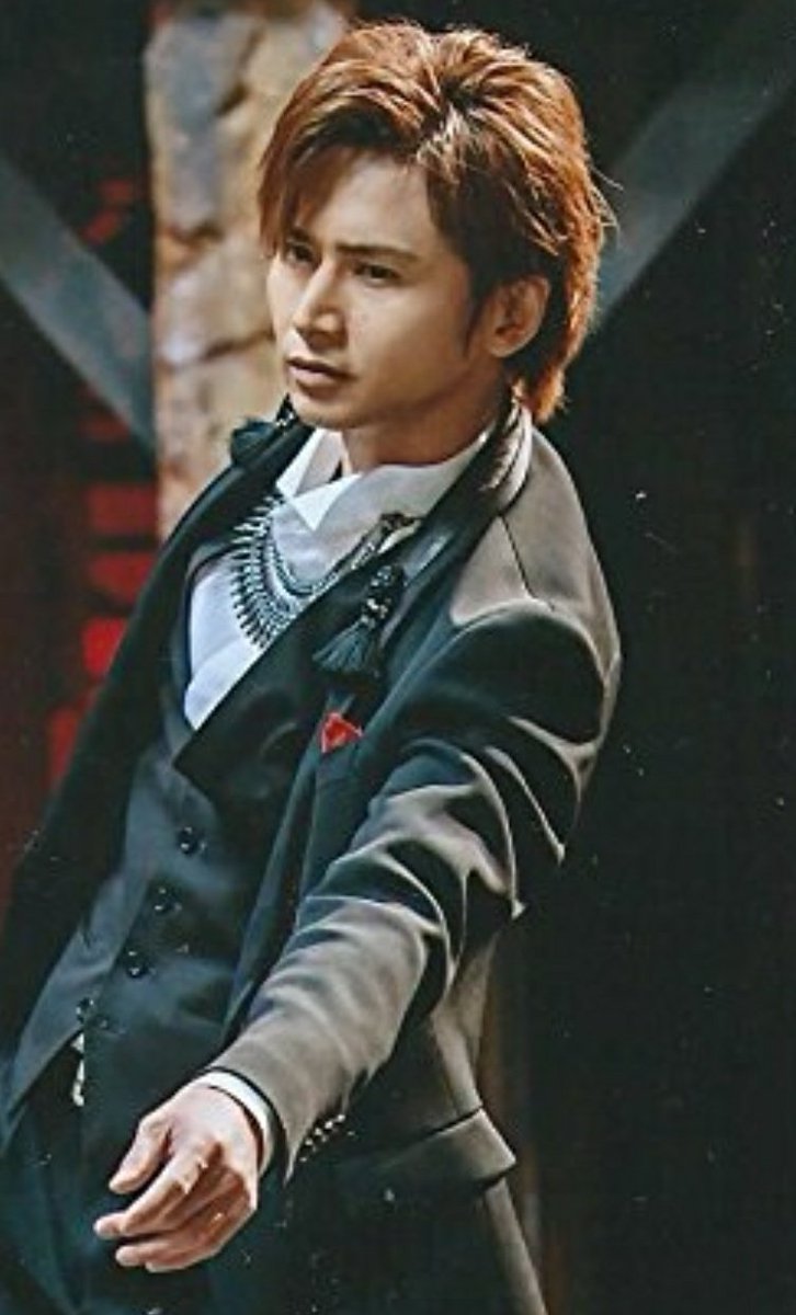 かな丸 痩せなきゃyouヤバいよ 堂本光一が美人すぎて困る 薔薇と太陽のpvの光ちゃんはタカラジェンヌ感が凄い T Co Oc9t7of3ov Twitter