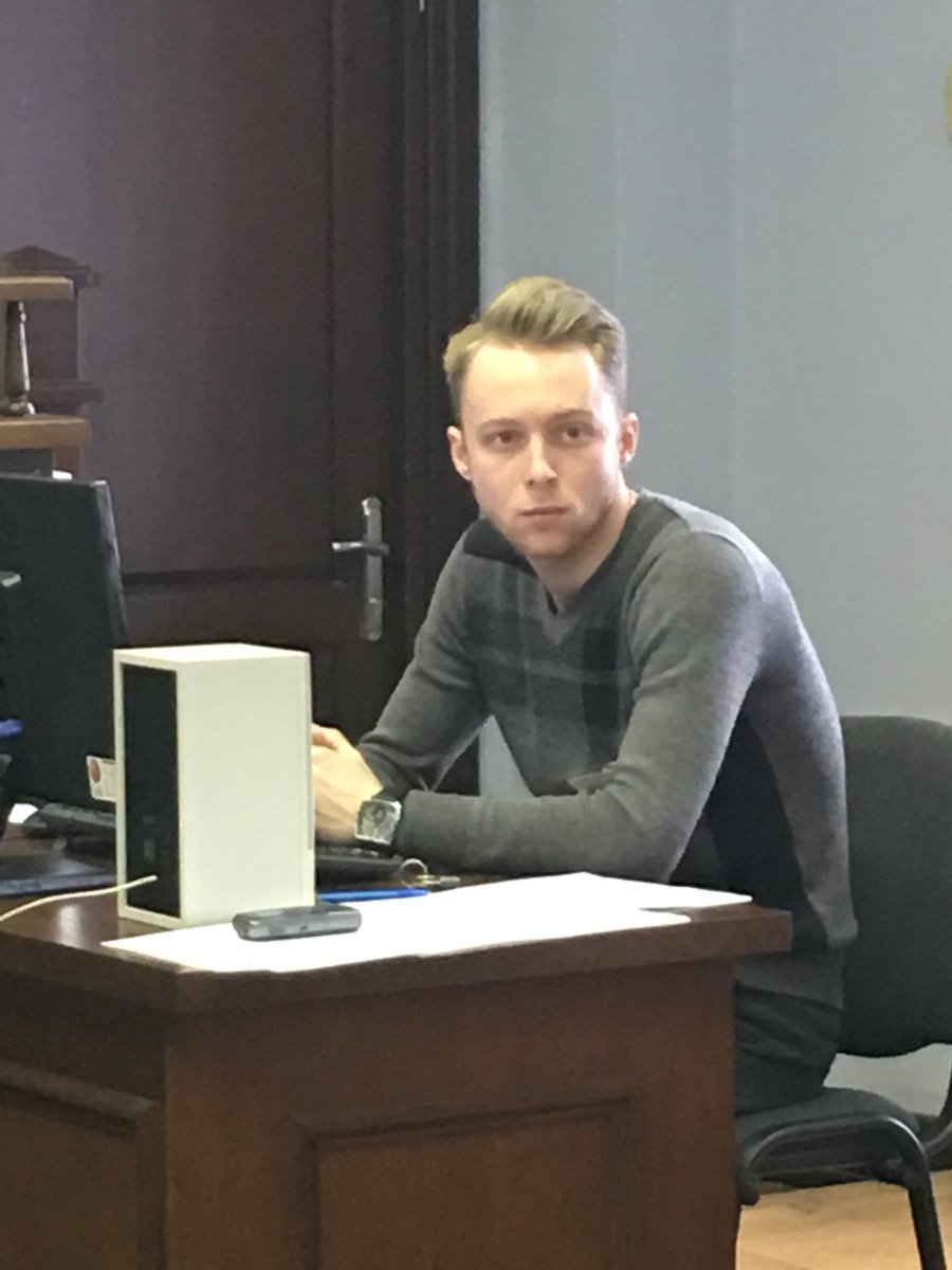 Хіпстары ўжо ў судах сакратарамі працуюць. Неўзабаве вінішка цяны судзіць пачнуць.