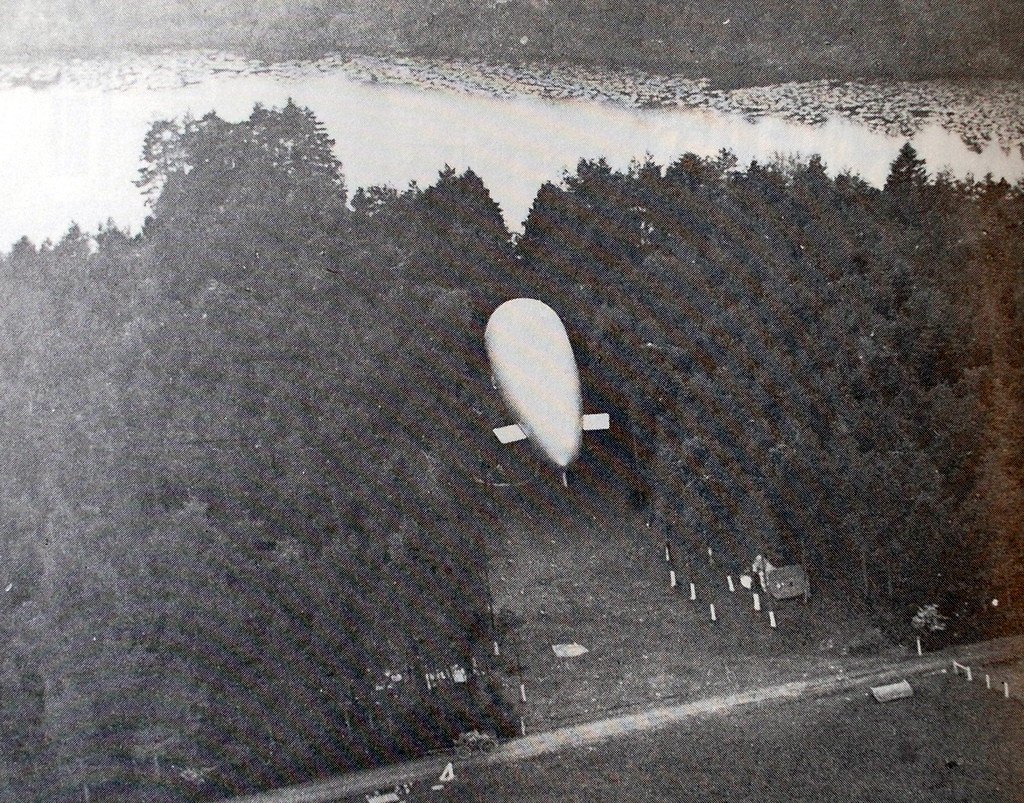 A World War I era anti-submarine balloon based at Johnstown castle, Co. Wexford @SMLarchaeology #newtome #militaryhistory