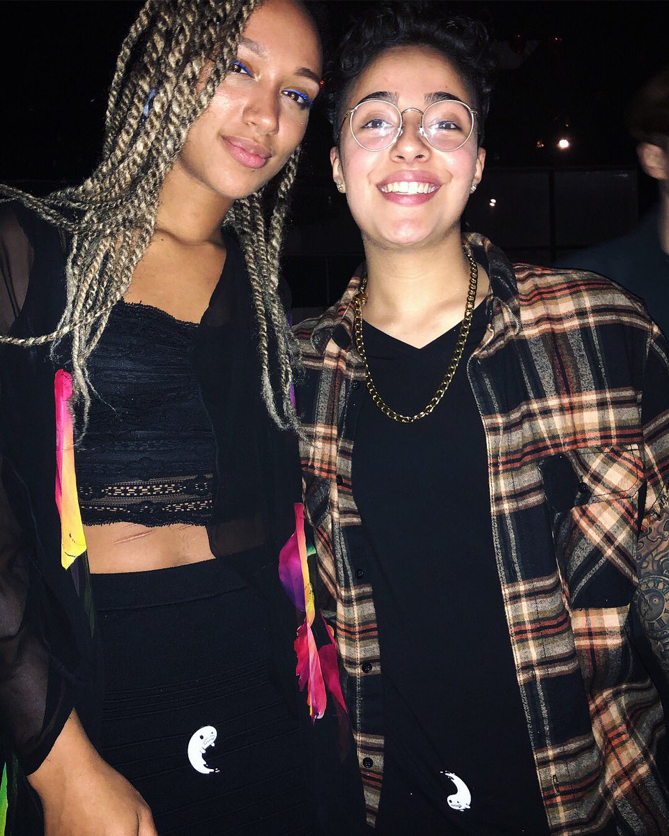 thatglitchbitch's tweet photo. โค๏ธ๐๐ผTHANK YOU ๐๐ผโค๏ธ
Look at all these beautiful people rocking some #glitchbitch goodness! We just wanted to give you all a shout and thank you for the love and support ๐
#pin #pins #sticker #stickers #glitchbitch #expressionisourweapon https://t.co/ov2ZUMareh