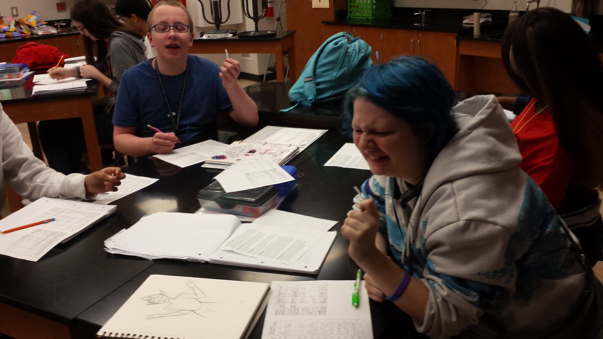 Twolvesscience's tweet image. Exploring our own traits in Biology.  Some of us may be "bitter" about being PTC tasters, but all thumbs (straight and hitchhikers) look great as a Gig 'Em!  #successCSISD #CVHSTwolves