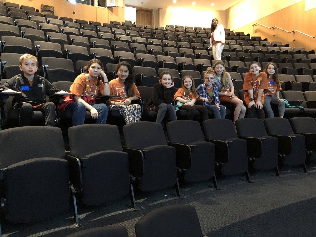 Leahgilbert30's tweet photo. What an amazing day! These kids are going to change the world! 5th grade leaders from @LeeRoadrunners at the Student Leadership Symposium at the Blanton. So happy we were able to attend! Thank you to @ClaytonCardinal and @AustinISDSEL https://t.co/FocBuwrqDY