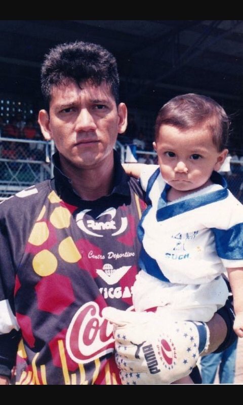 PasionRojaGT's tweet photo. Con mucho agrado les compartimos la presencia del hijo de Danny Ortíz en la misa de mañana de #AngelesROJOS a las 5PM en la Capilla del Santísimo (interior de Catedral) hoy el JR. ya tiene 20 años, un motivo más para asistir a la misa y darle un homenaje póstumo a Danny Ortiz https://t.co/0XciX4rBkY