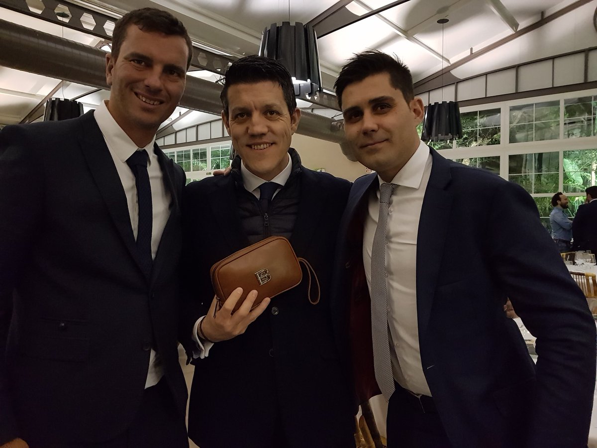 gaspardiezEP's tweet photo. Fútbol es fútbol... Con dos cracks, #PacoPavon y @davidaganzo #GalaDeporte2018 @afefutbol @prensadeportMAD @periodistasAEPD #BradleysRevolution https://t.co/XBErrAuJix